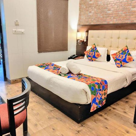 Heritage Hotel Лакнау Екстериор снимка