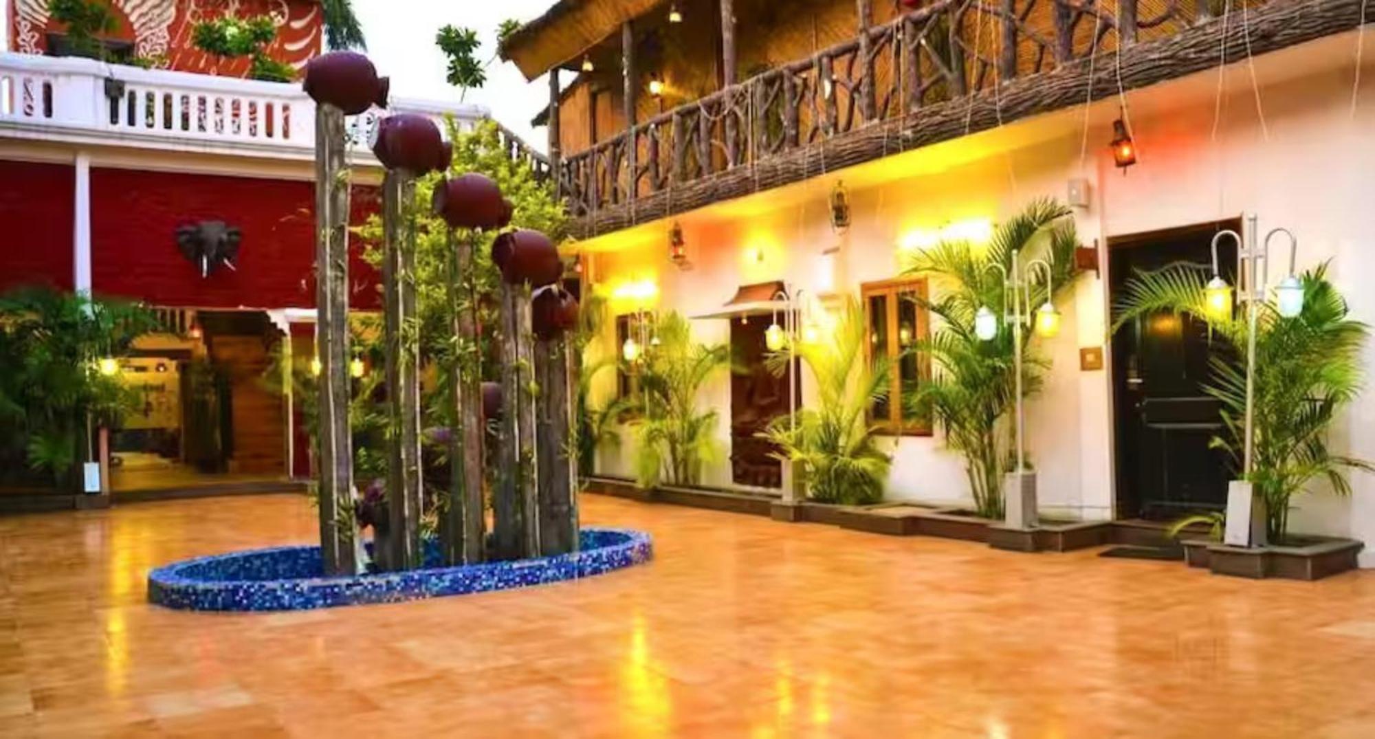 Heritage Hotel Лакнау Екстериор снимка