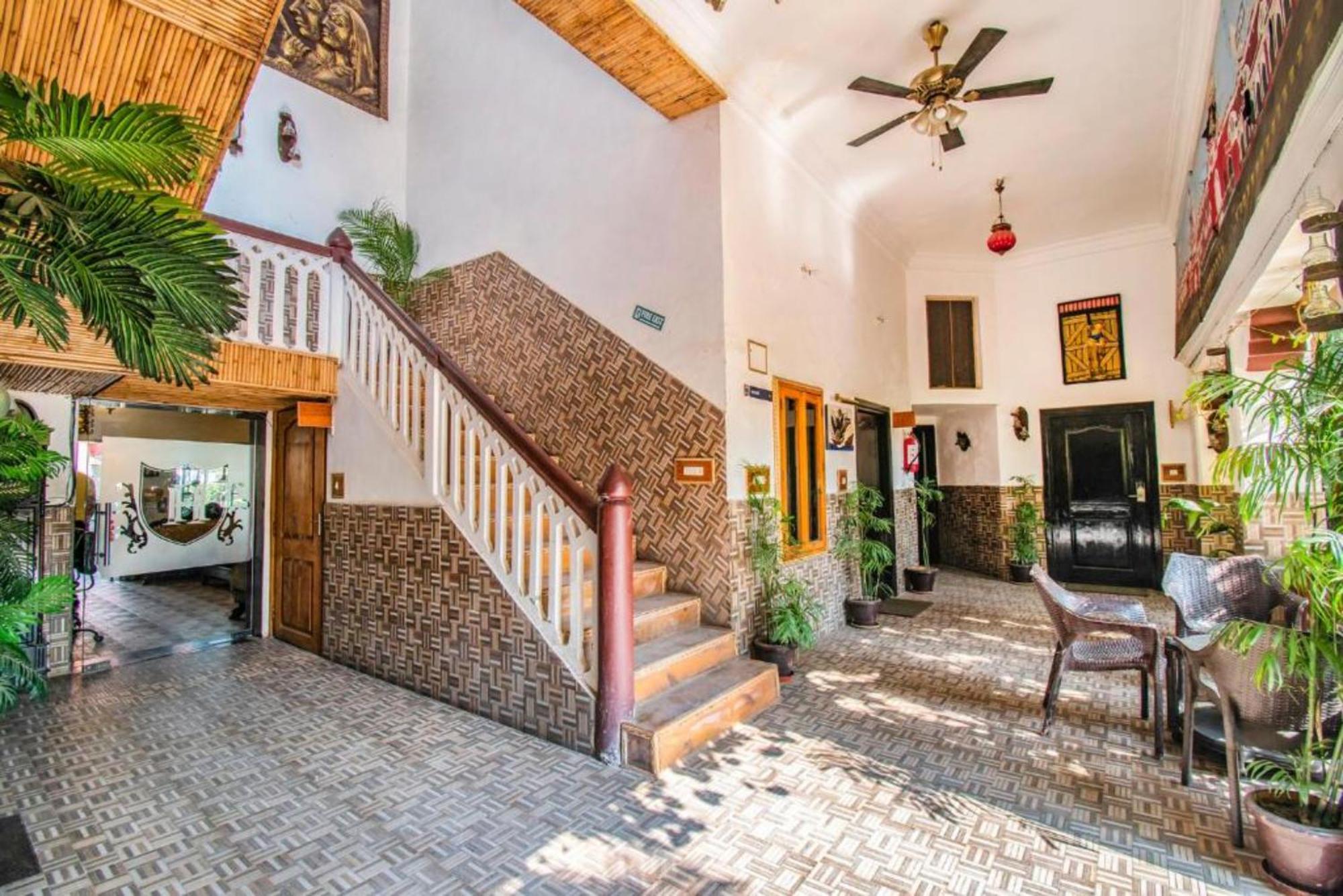 Heritage Hotel Лакнау Екстериор снимка