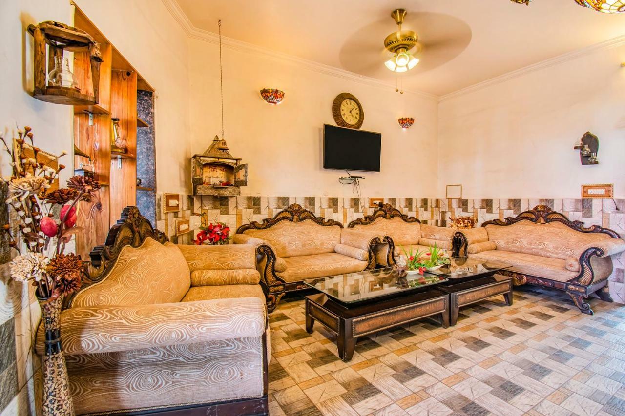 Heritage Hotel Лакнау Екстериор снимка