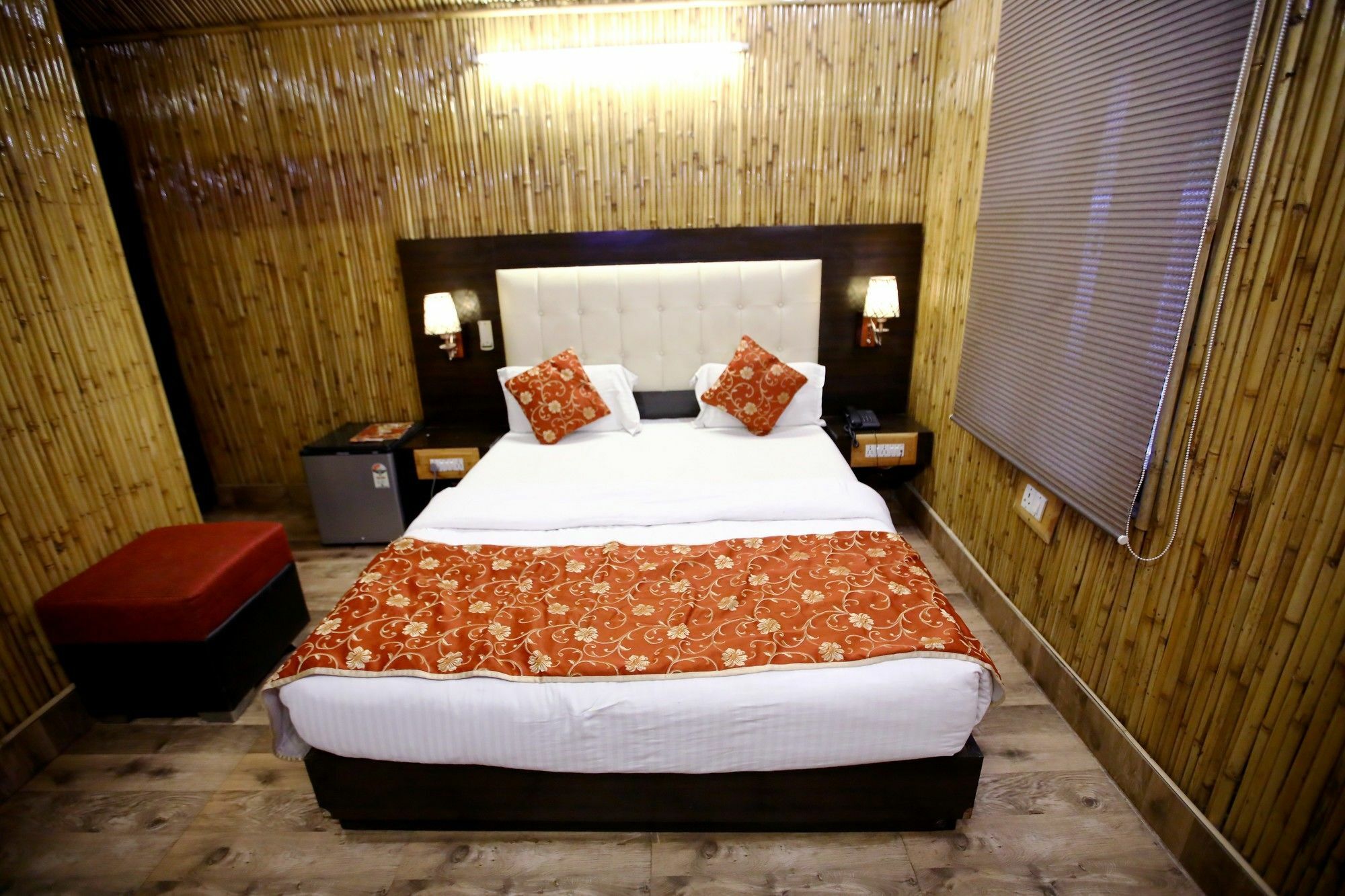 Heritage Hotel Лакнау Екстериор снимка