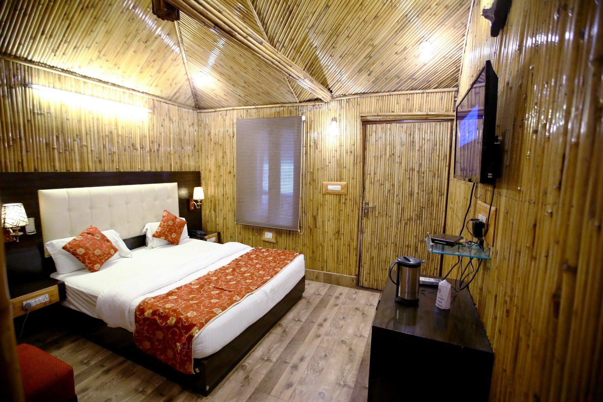 Heritage Hotel Лакнау Екстериор снимка