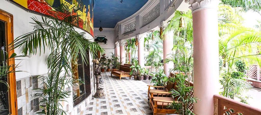 Heritage Hotel Лакнау Екстериор снимка
